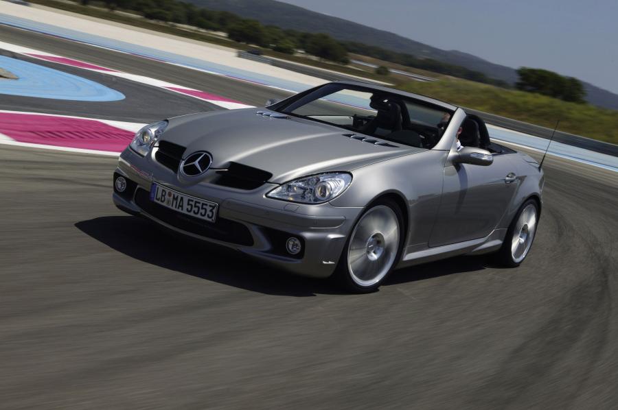  Mercedes-Benz SLK55 AMG 2005 года  (фото 32 из 96)